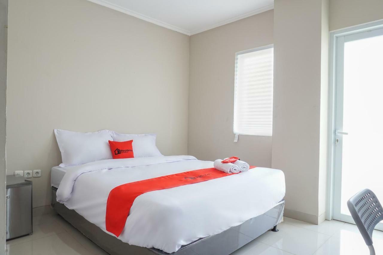 Residences By Reddoorz Near Mt Haryono - Minimum Stay 7 Days Jakarta Exterior photo