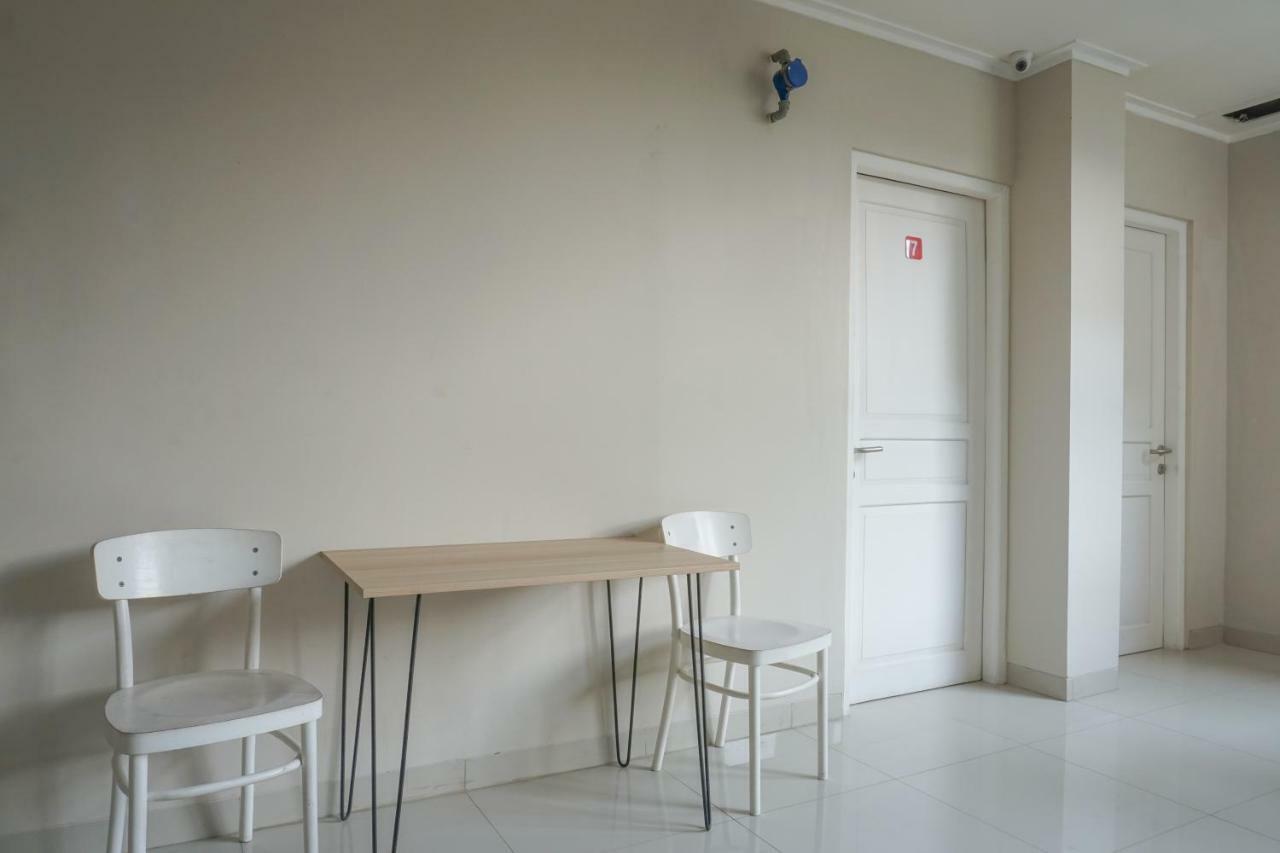 Residences By Reddoorz Near Mt Haryono - Minimum Stay 7 Days Jakarta Exterior photo