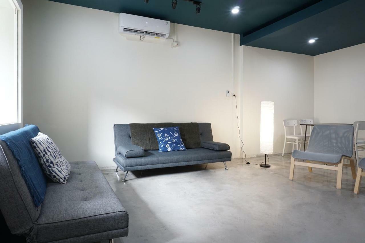 Residences By Reddoorz Near Mt Haryono - Minimum Stay 7 Days Jakarta Exterior photo